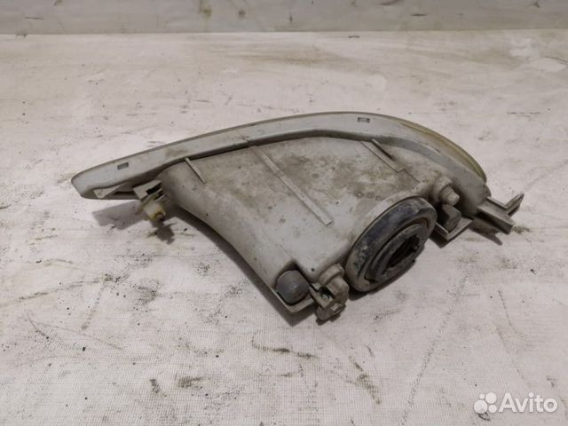 Фара противотуманная левая Тойота Камри Фара противотуманная левая Тойота Камри