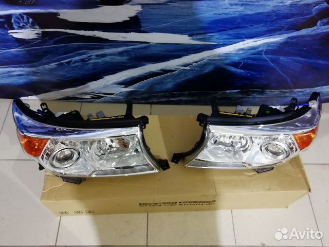 Toyota Land Cruiser 200 фара 12-15 г Toyota Land Cruiser 200 фара 12-15 г