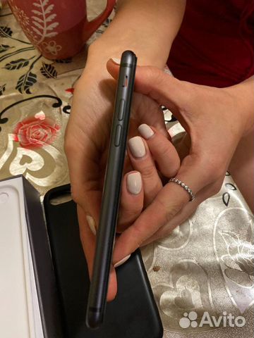 iPhone 8 64гб