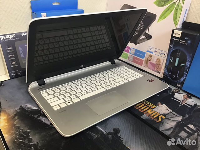 Белый ноутбук HP AMD A8-6e/4RAM/500HDD