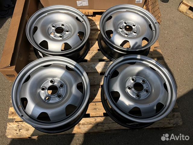 Новые штампованные диски VW Multivan R17 Новые штампованные диски VW Multivan R17