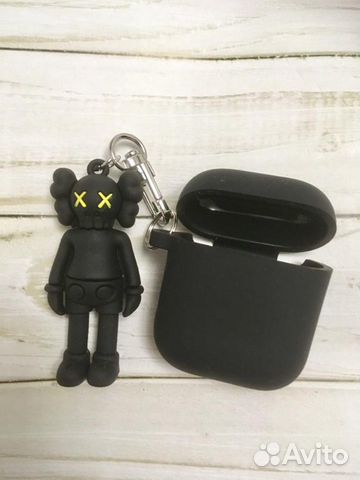 Чехол Kaws на AirPods