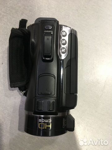 Видеокамера JVC Everio (GZ-HM400E) Видеокамера JVC Everio (GZ-HM400E)
