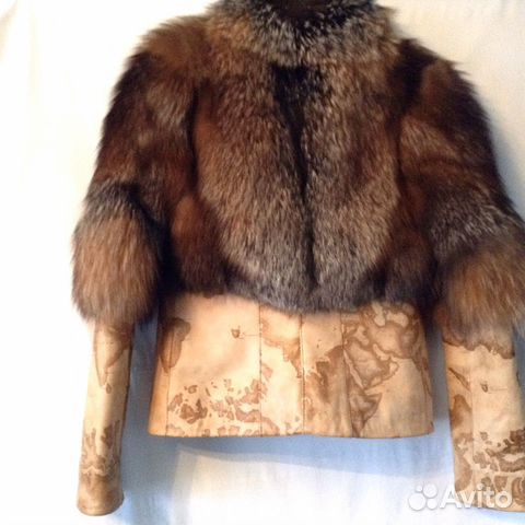 Новая кожаная куртка с мехом лисы Новая кожаная куртка с мехом лисы