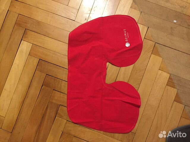 Надувная подушка для шеи в путешествия