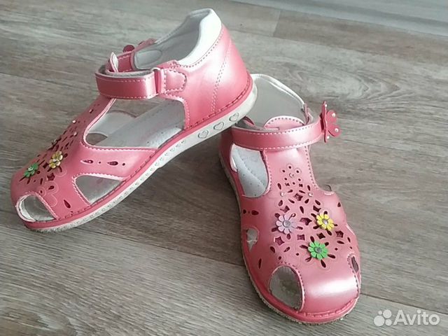 Сандалии для девочки