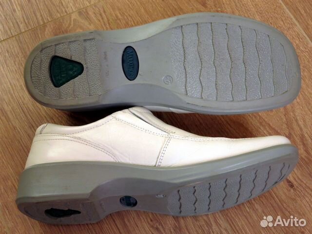 Новые женские туфли Новые женские туфли