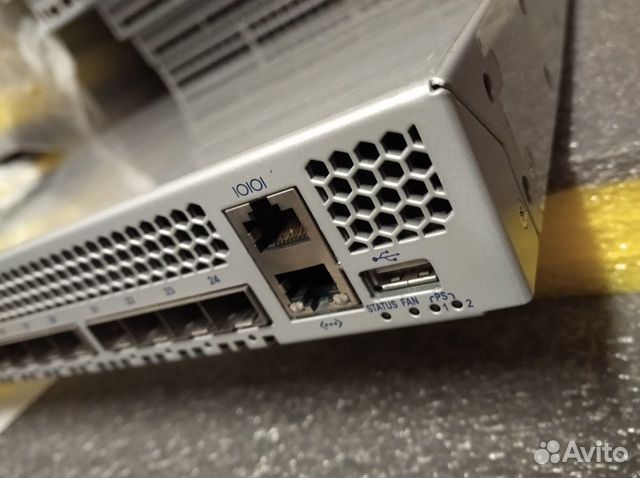 Коммутатор Arista DCS-7124SX-F Коммутатор Arista DCS-7124SX-F