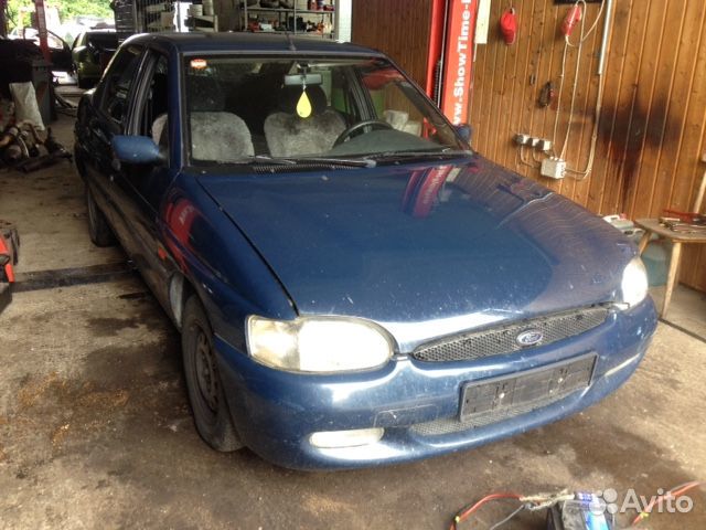 Разбор на запчасти Ford Escort