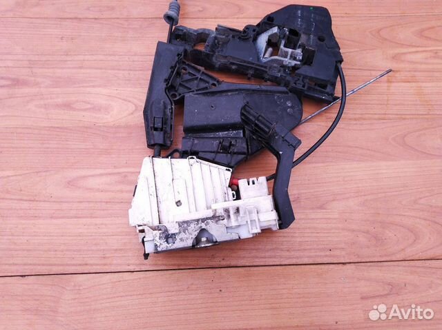 Замок задней левой двери Mercedes X164