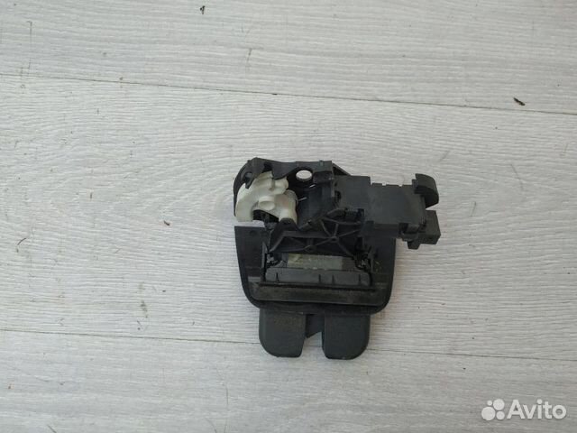 Замок крышки багажника 8P4827505C Audi A3 (8P1) 20