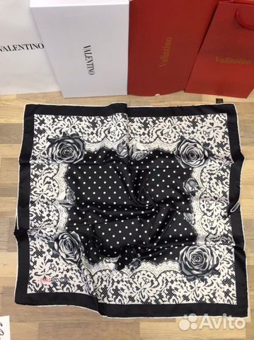 Новый женский шёлковый платок Valentino Новый женский шёлковый платок Valentino