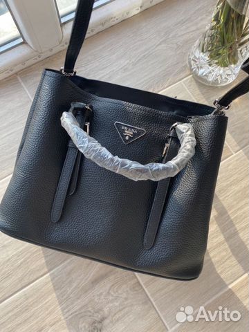 Сумка новая кожа prada