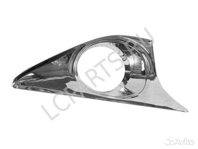 Рамка противотуманки передняя правая Toyota Camry