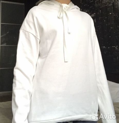 Толстовка белая на резинке Толстовка белая на резинке