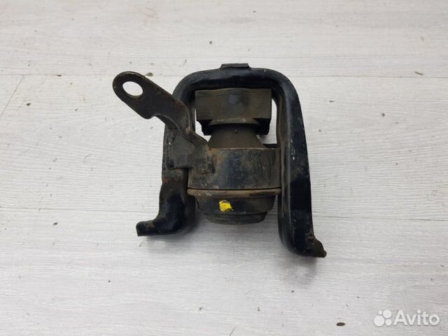 Опора двигателя правая Toyota Corolla E12 3ZZ 2006