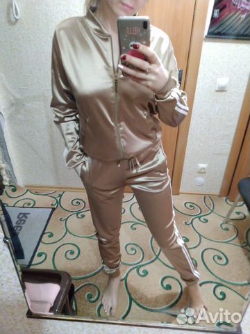 Спортивный костюм Спортивный костюм