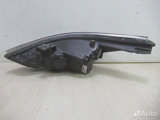 Фара правая Hyundai Solarirs 2 Хундай Солярис 2