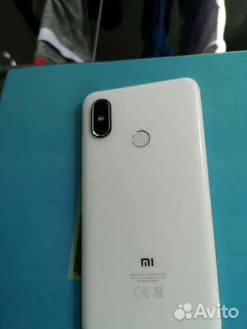 Телефон Xiaomi Mi 8 6/128гб
