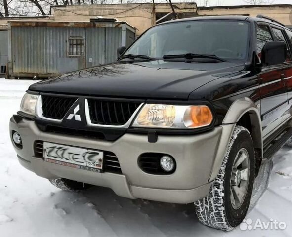 Стекло лобовое Mitsubishi pajero sport