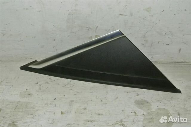 Накладка зеркала правого Ford Focus 3 Накладка зеркала правого Ford Focus 3