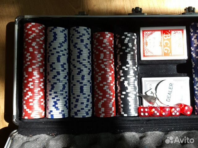 Набор для покера (чемодан, 500 фишек) Набор для покера (чемодан, 500 фишек)