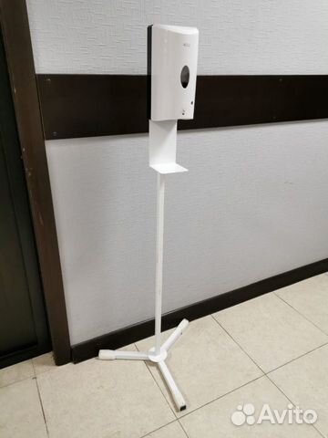 Дозатор (диспенсер) настенный бесконтактный Дозатор (диспенсер) настенный бесконтактный