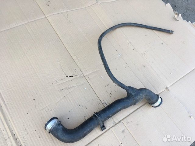 Патрубок охлаждения нижний Mercedes w204 m272