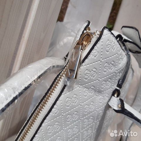 Сумка Guess новая Сумка Guess новая