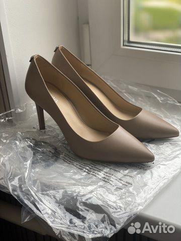 Женские туфли michael kors dorothy flex pump бежев
