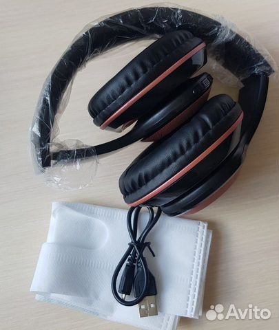 JBL Беспроводные блютуз наушники накладные JBL Беспроводные блютуз наушники накладные