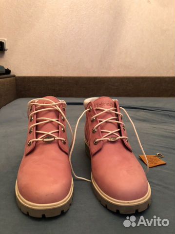 Розовые ботинки Timberland
