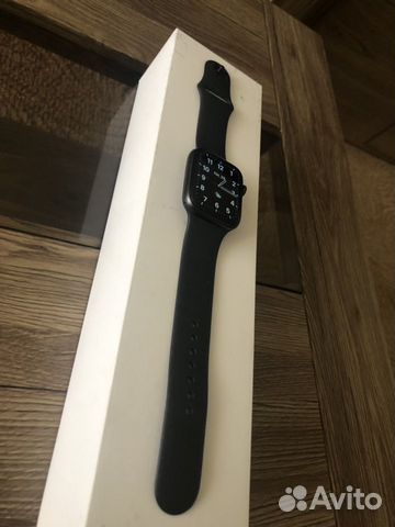 Apple watch series 5 44 mm Space gray Apple watch series 5 44 mm Space gray