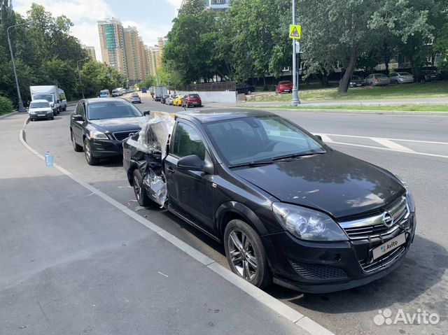 Opel Astra 1.8 МТ, 2011, 100 000 км