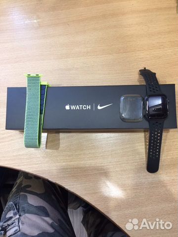 Apple Watch series 5 44 mm Nike + отличное состоян