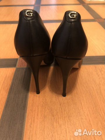 Туфли Guess 38 р. новые Туфли Guess 38 р. новые