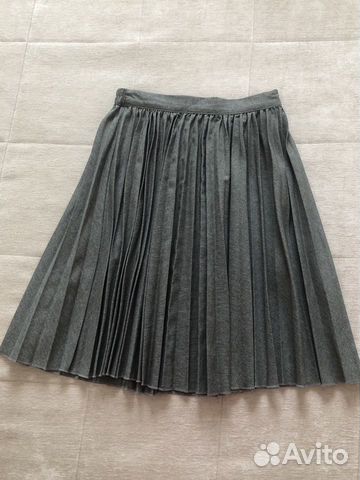 Плиссированная юбка серого цвета Vero Moda XS Плиссированная юбка серого цвета Vero Moda XS