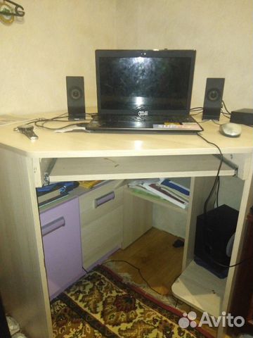 Стол угловой