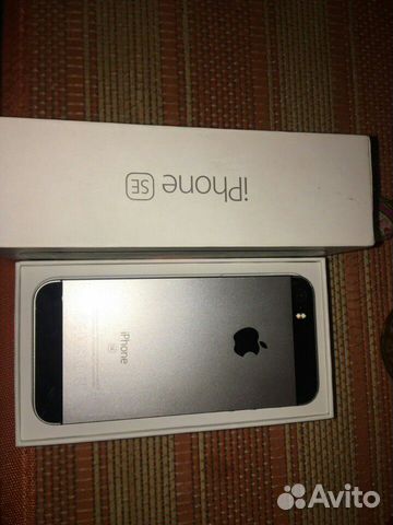 Телефон iPhone SE32 Телефон iPhone SE32