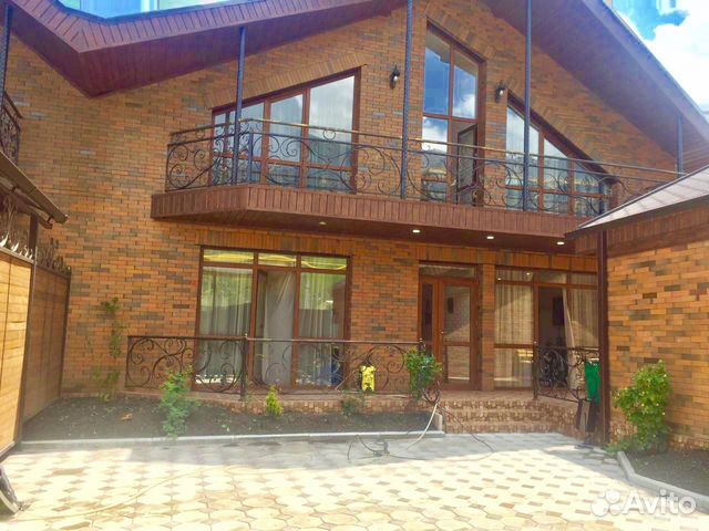 Коттедж 200 м² на участке 3 сот.