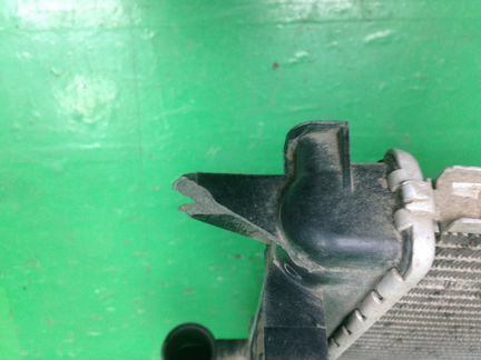 Радиатор охлаждения Renault Logan 10-15 г