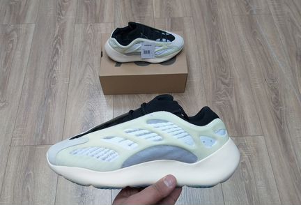 Кроссовки Adidas Yeezy Boost 700