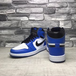 Кроссовки высокие