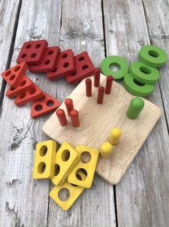 Развивающая игрушка