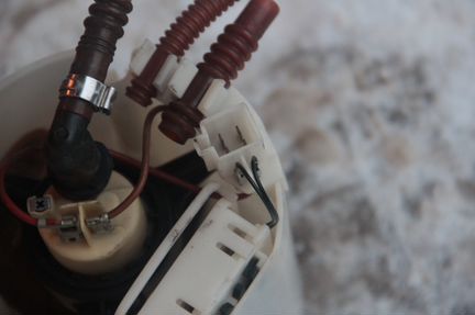 Mercedes w219 cls бензонасос