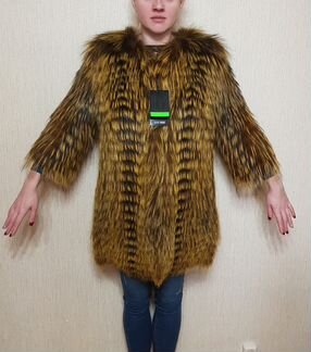 Жилет из крашенной лисы, новый