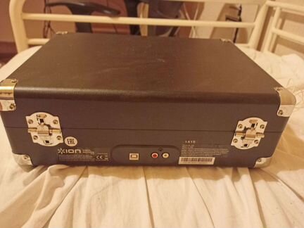 Патефон Vinyl Motion