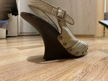 Босоножки Carlo Pazolini 37