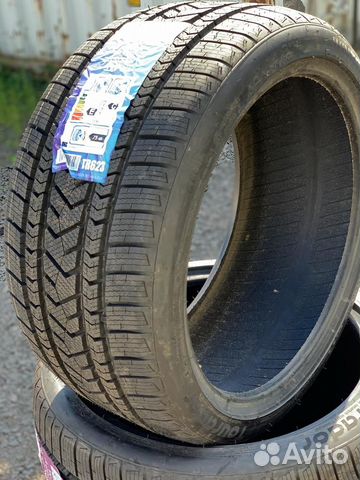 Tourador Winter Pro TSU1 315/35 R21 и 285/40 R21 110