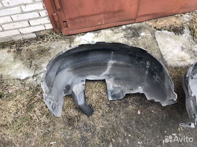 Subaru Tribeca подкрылок задний